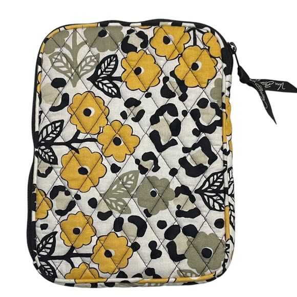 Vera Bradley Go Wild Kindle Case Animal Print Floral Quilted Holder Tablet iPad - Picture 3 of 7